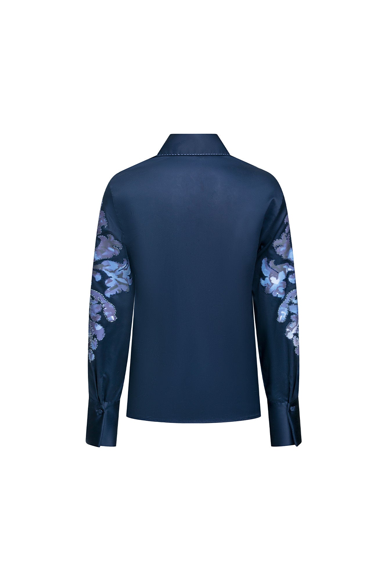 Vista trasera camisa navy bordado arabesco barroco en manga - Bettina Spitz