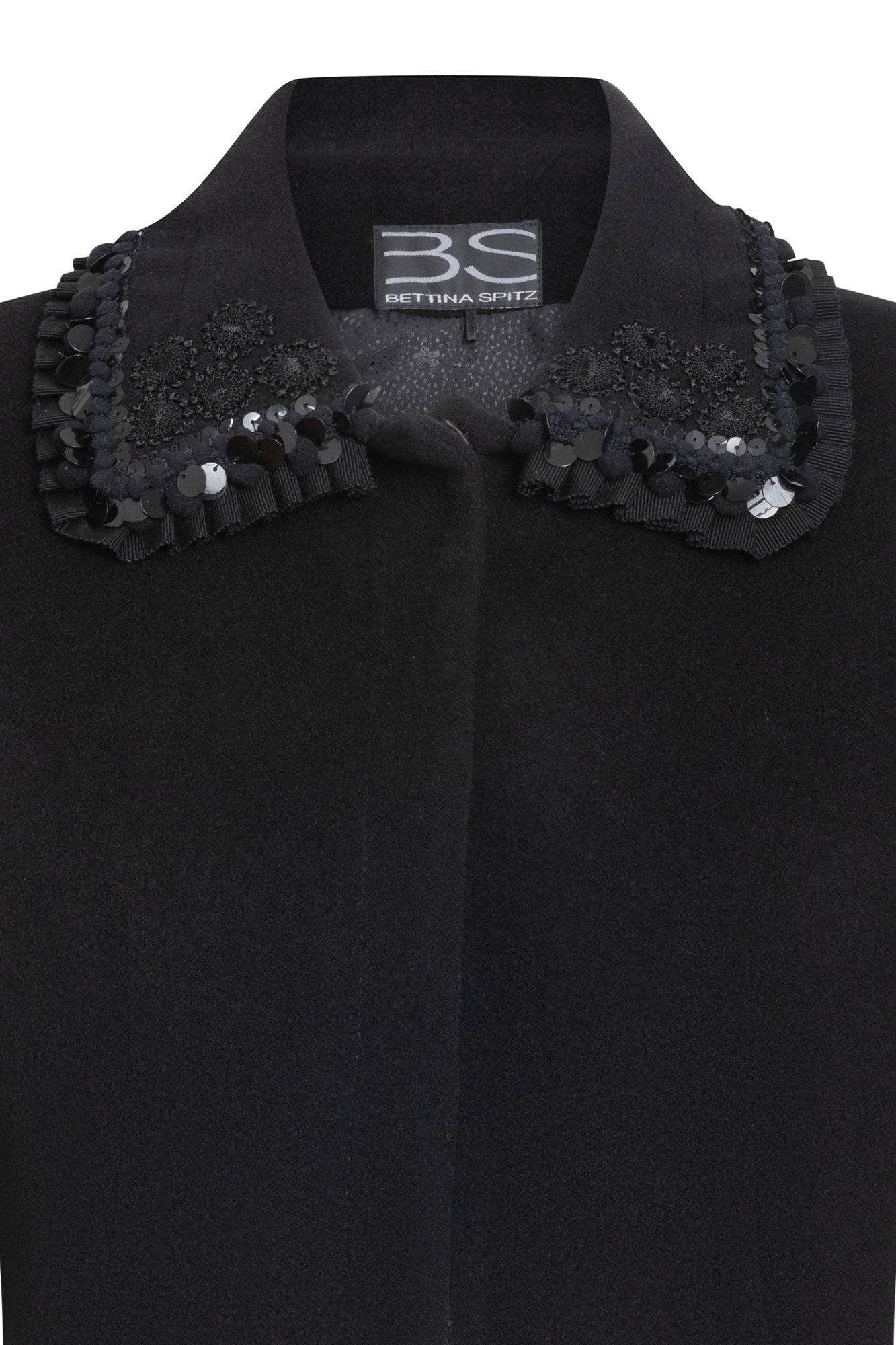 CHAQUETA VALENTINA CUELLO RANDA NEGRO