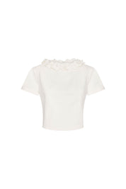 Crop Manguita Cuello Flor Ivory - vista frontal flores tridimensionales en cuello