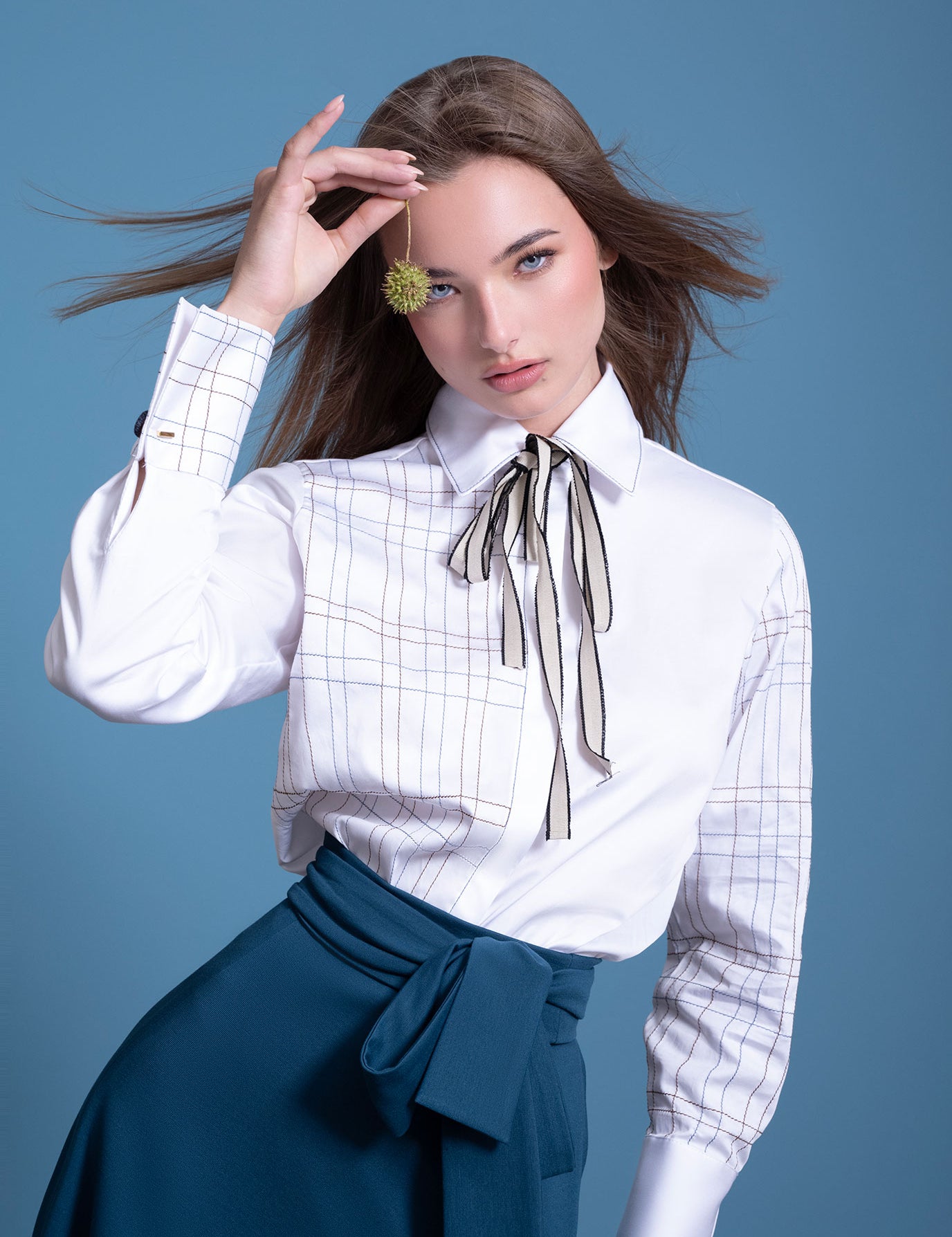 FALDA-CARACOLAS-TIRA-AZUL-PETROLEO-foto-modelo-2.jpg