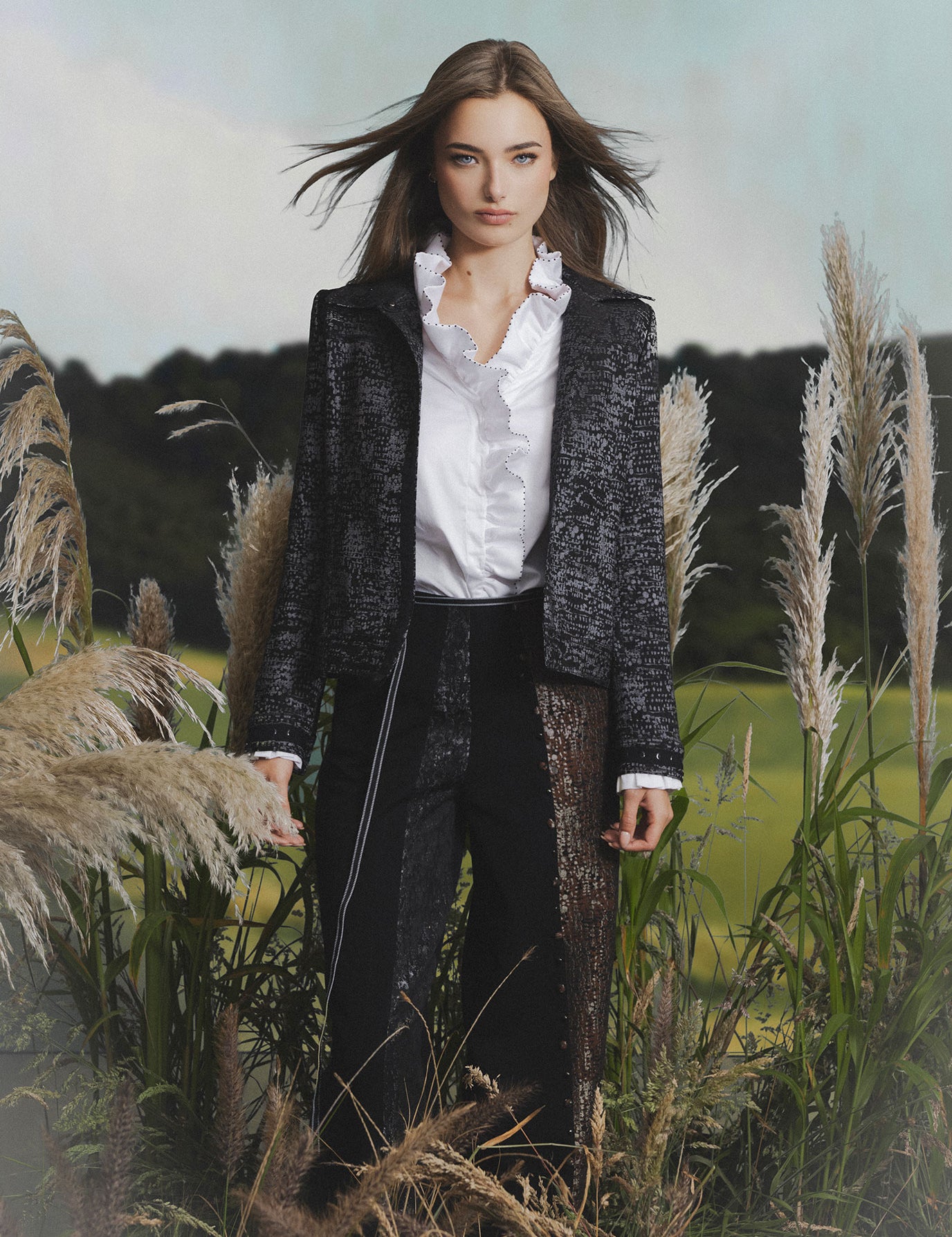 FOTO-MODELO---CHAQUETA-JACKARD-LISA-NEGRO-3.jpg