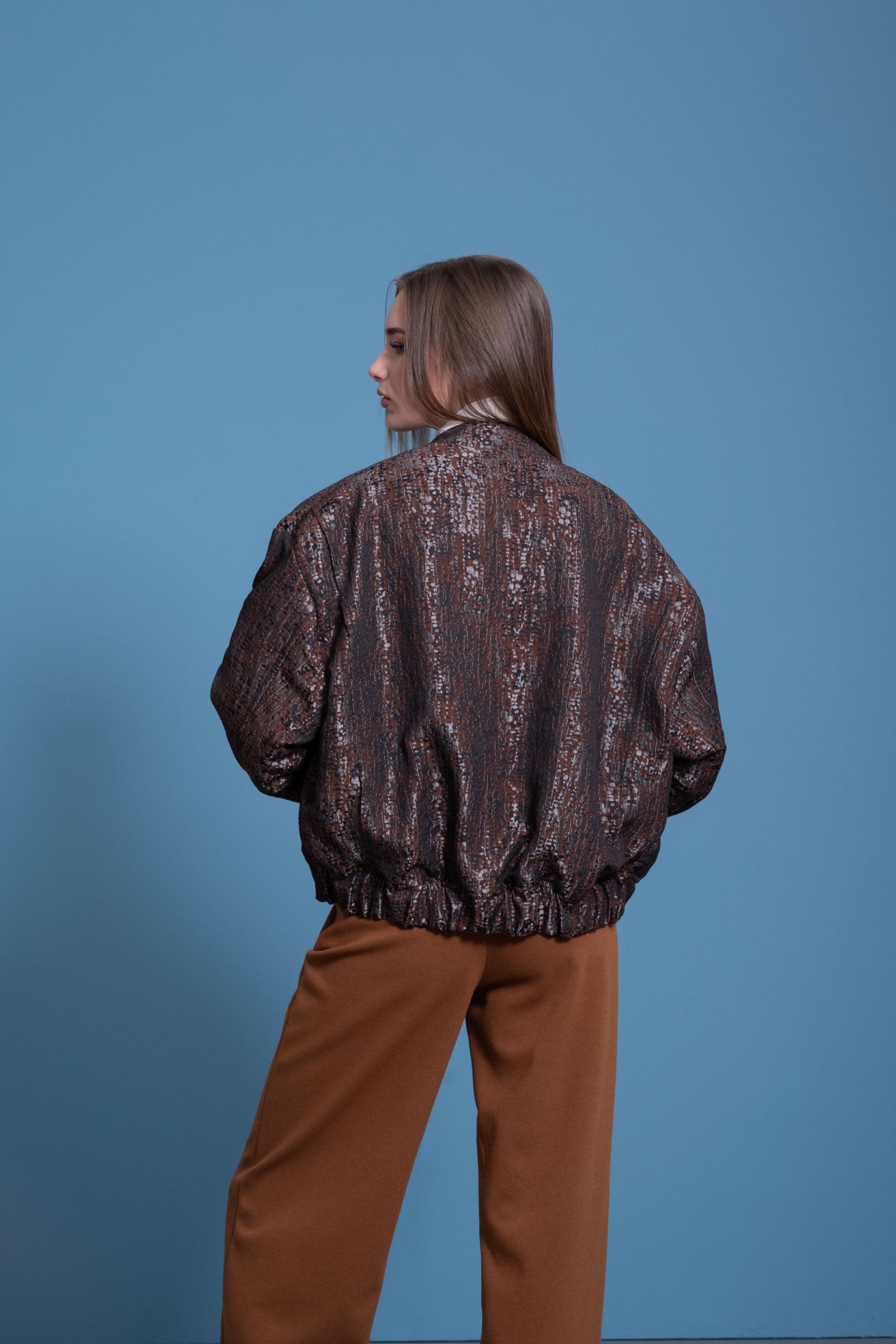 CHAQUETA BOMBER BROCHES CAFE