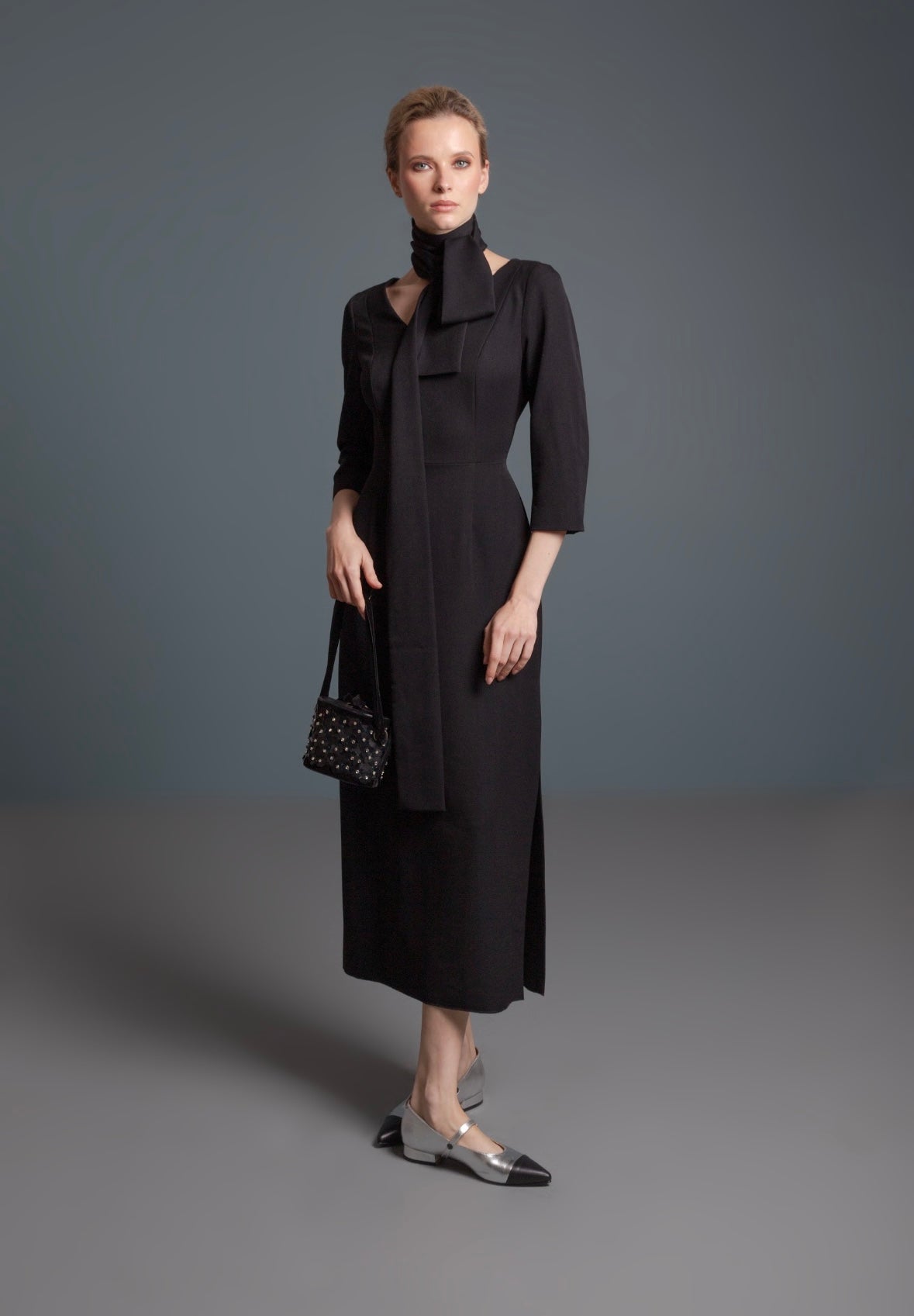 VESTIDO V MANGA 3/4 NEGRO