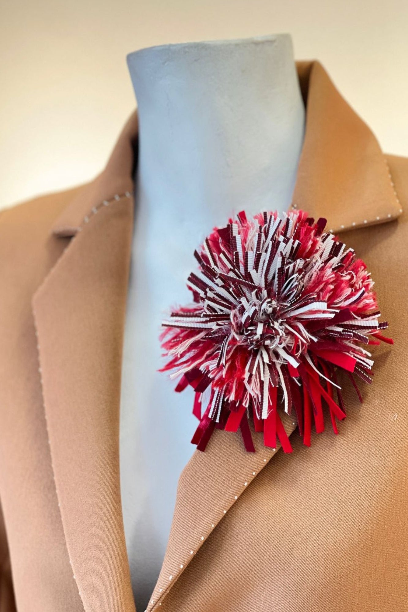 Prendedor Pompom Rojo