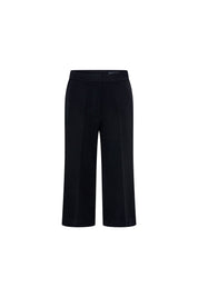 Pantalón Capri Abertura Negro – vista frontal
