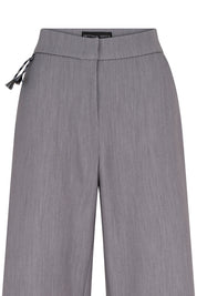 PANTALÓN GABY RECTO PESPUNTE GRIS CLARO